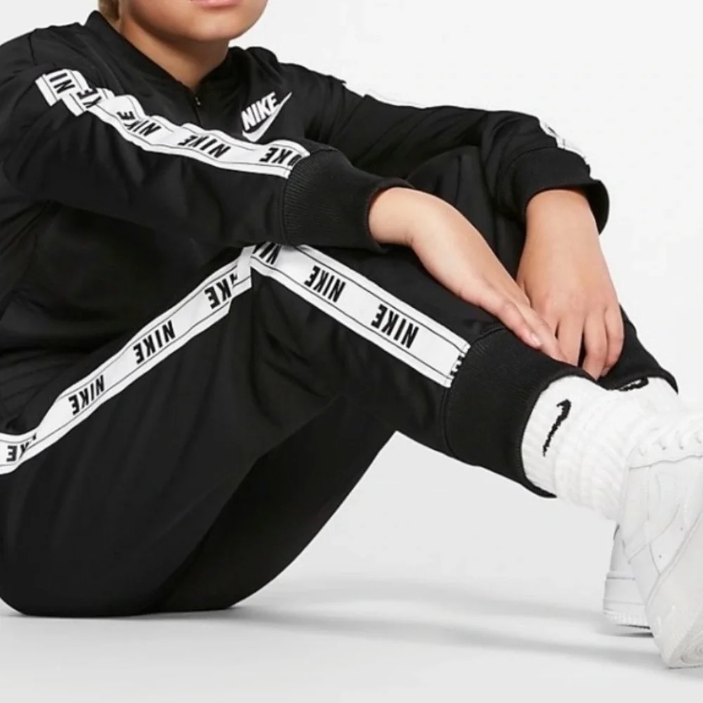 Nike Kid’s‎ Size Large Heritage Track Pants Black White Logo Side Stripe